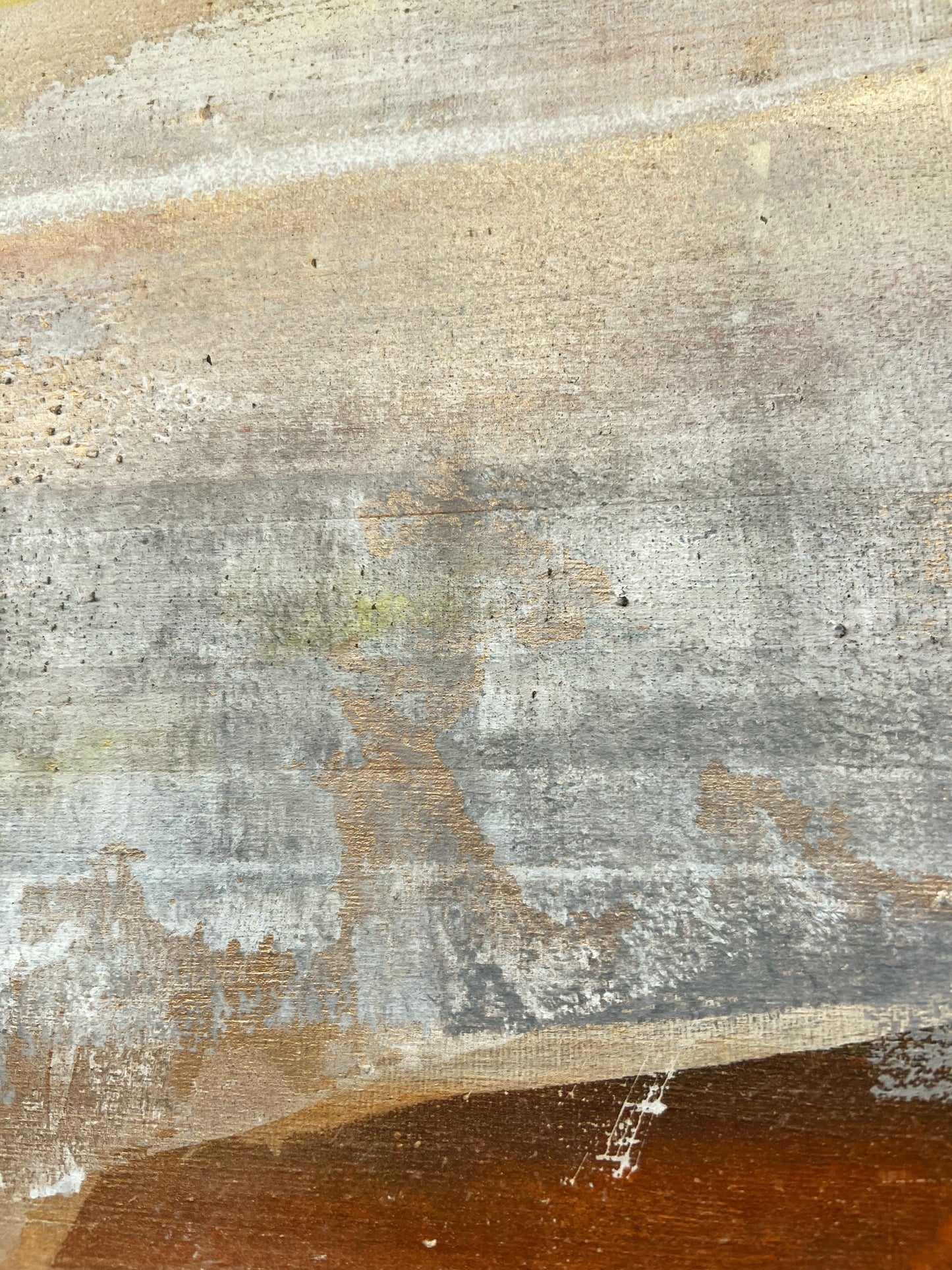 Mirage of Oxidized Sands